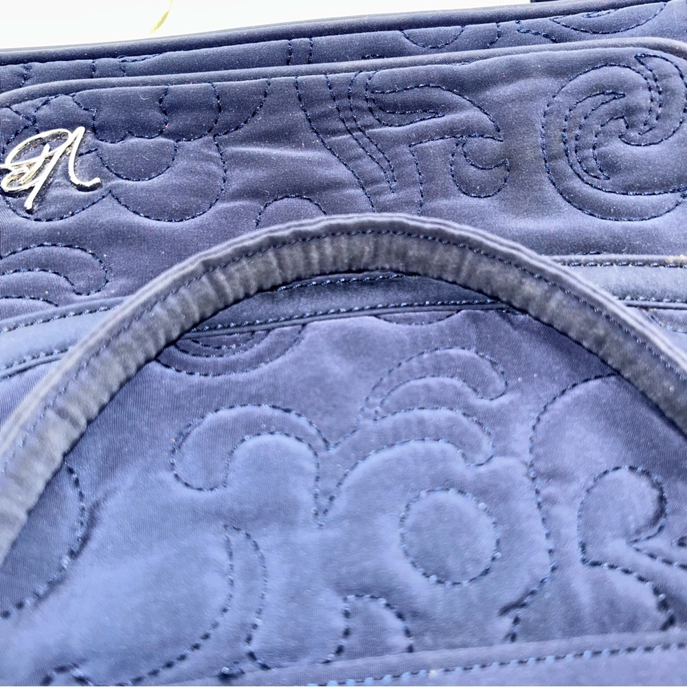 Vera Bradley navy quilted crossbody bag with lemons liner - Picture 5 of 8